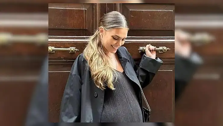 Aslı Enver anne oldu