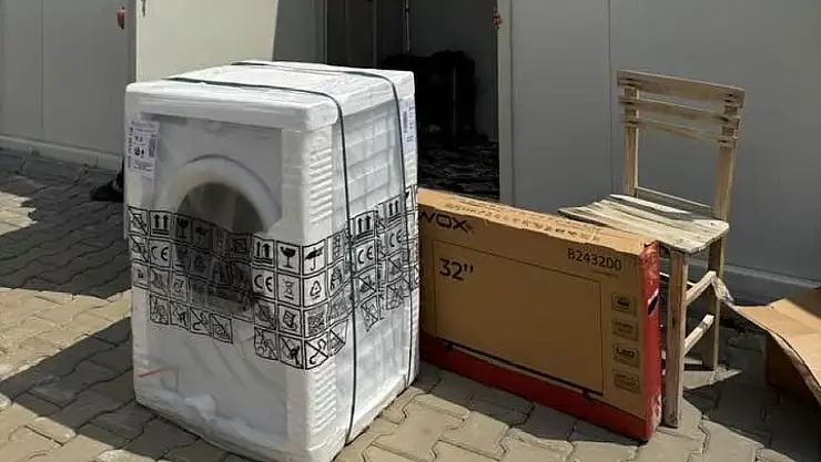 Bağışlarla Umut Oldular Yangın Mağdurlarına Eşya Desteği