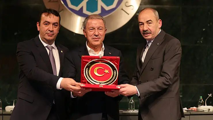 Bakan Akar: 'Seçim ahlakımızla ilgili konuşanlara milletimiz en net ve ağır cevabı verdi”