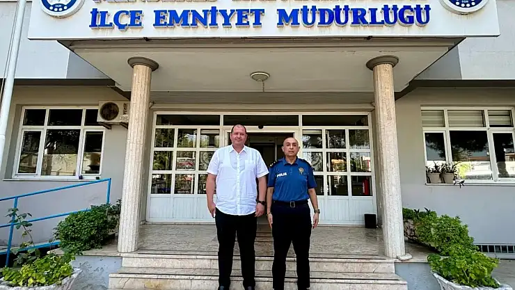 Başkan Çiçek, Menderes İlçe Emniyet Müdürü'nü Ziyaret Etti