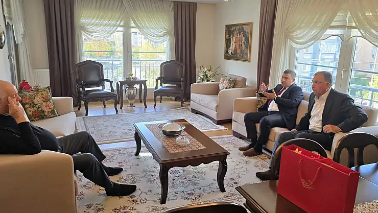 Başkan Okuroğlu'ndan Öğretmenler Günü'nde Anlamlı Ziyaret