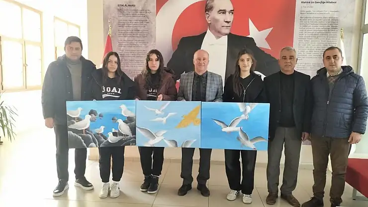 Bayındır'da Öğrencilerden İlçe Milli Eğitim Müdürü'ne Ziyaret