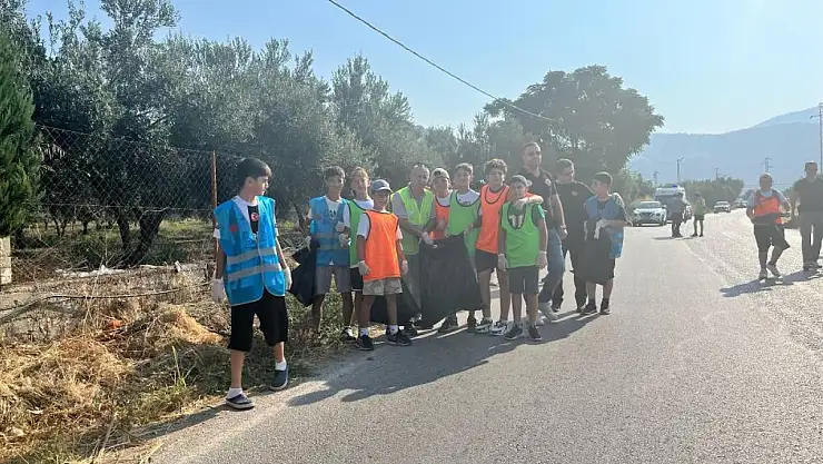 Bayındır'da Yangınlara Karşı Farkındalık İçin Çevre Temizliği Etkinliği Düzenlendi