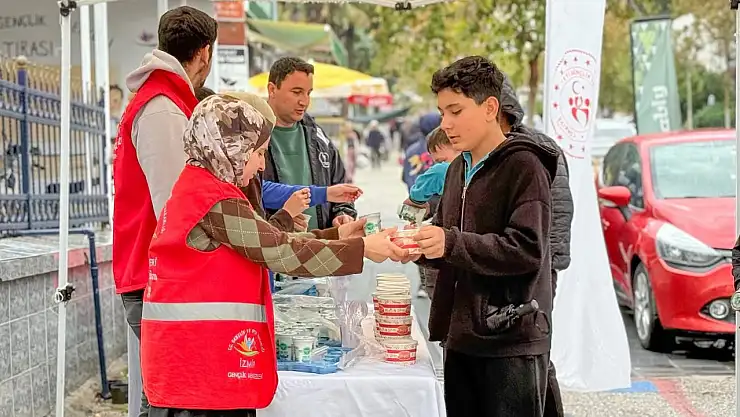 Bayındır Gençlik Merkezi'nden 'Bir İyilik Yap, Dünya Değişsin' Etkinliği