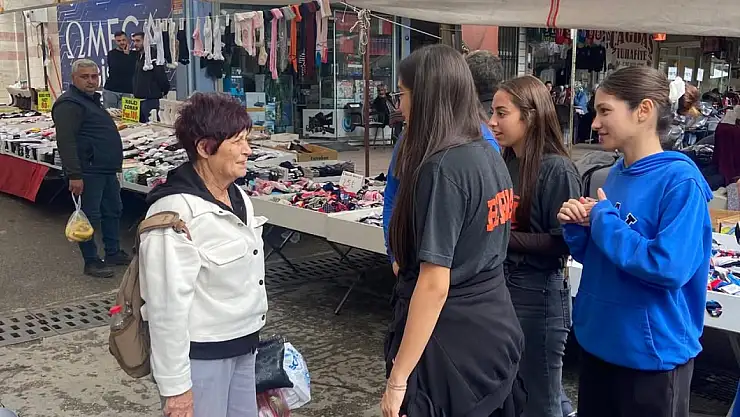 Bayındır Öğrencilerinden Anlamlı Davranış