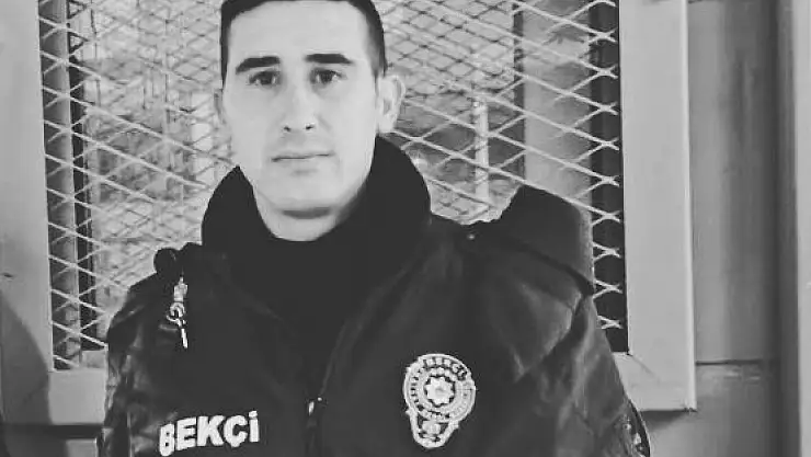 BAYINDIR'DA BİR GENÇ YEM KARMA MAKİNESİNE SIKIŞTI