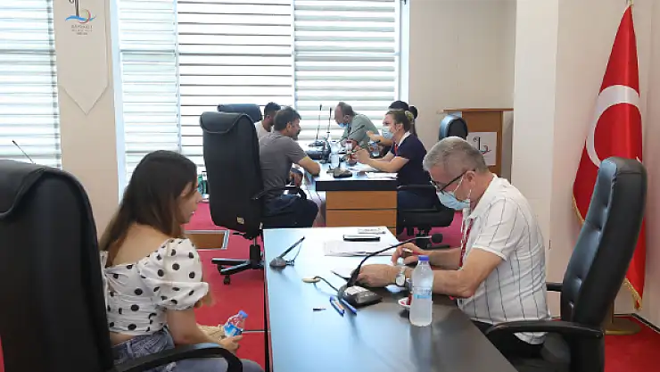 Bayraklı Belediyesi’nden istihdama tam destek