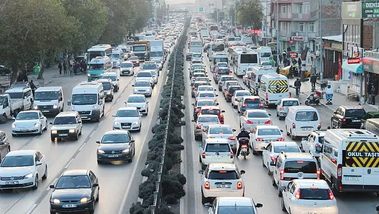 Bayramda Trafikte Güvenliğiniz İçin Trafik Kurallarına Uyun!