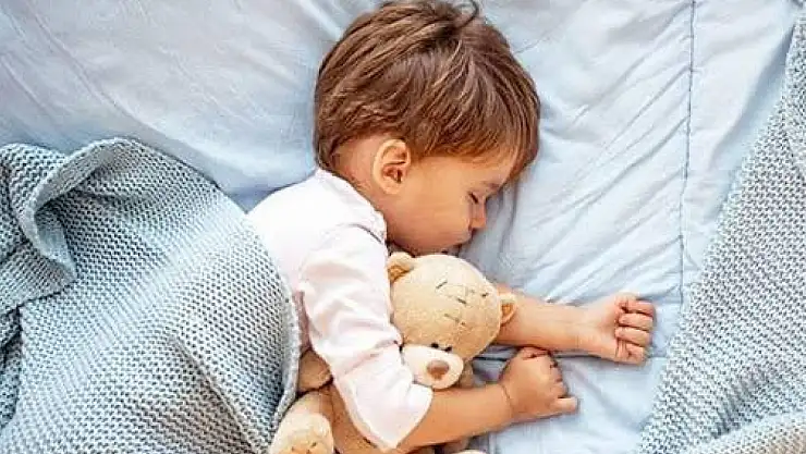 Bebeklerde Uyku Düzeni Nasıl Kurulur?
