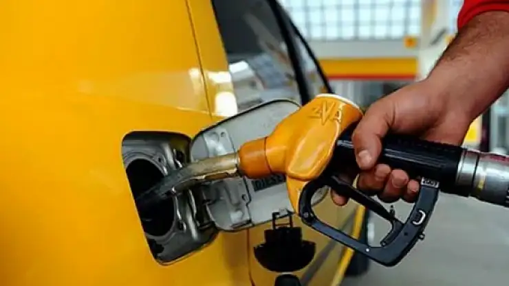 Benzine zam geliyor