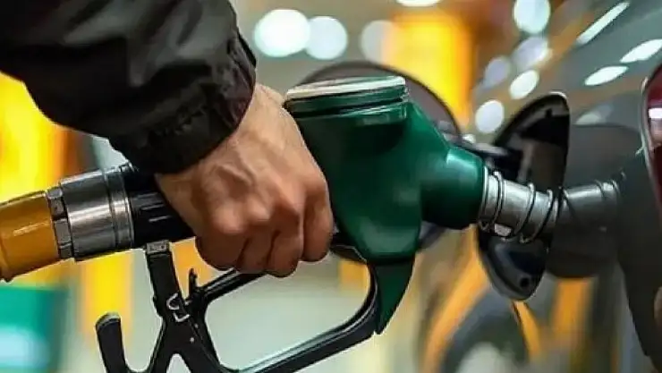 Benzinin litre fiyatında 74 kuruşluk bir artış bekleniyor