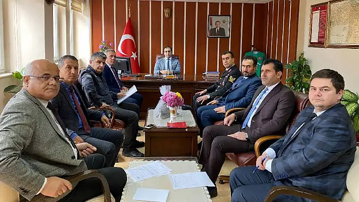 BEYDAĞ'DA KADINA YÖNELİK ŞİDDETE KARŞI ULUSLARARASI MÜCADELE GÜNÜNDE İLÇE PROTOKOLÜ BİR ARAYA GELDİ