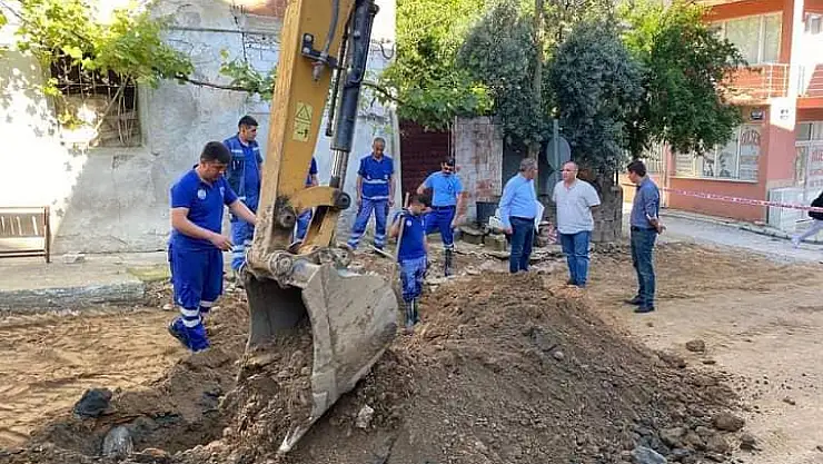 Beydağ'da yol çalışmaları sürüyor
