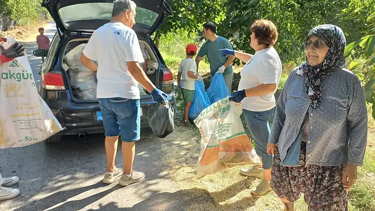 Birgi'de Yangına Karşı Duyarlı Hareket: Cam ve Plastik Şişeler Toplandı