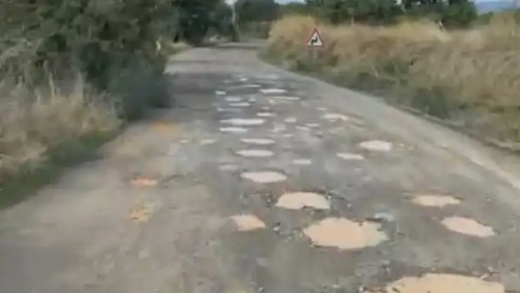 BİRGİ İRİMAĞZI YOLU 3 YILDIR ASFALT BEKLİYOR!