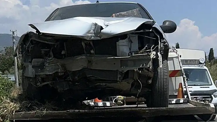 Birgi-Ödemis Yolunda Kaza: Otomobil Şarampole Uçtu, Bir Yaralı