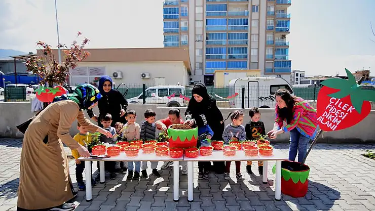 Bornova'dan miniklere Çocuk Oyun ve Aktivite Merkezleri