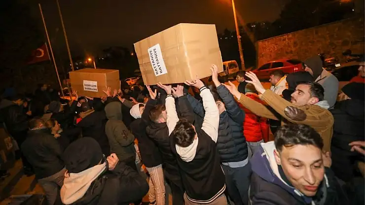 BUCA’DA DAYANIŞMA ÇIĞ GİBİ BÜYÜYOR