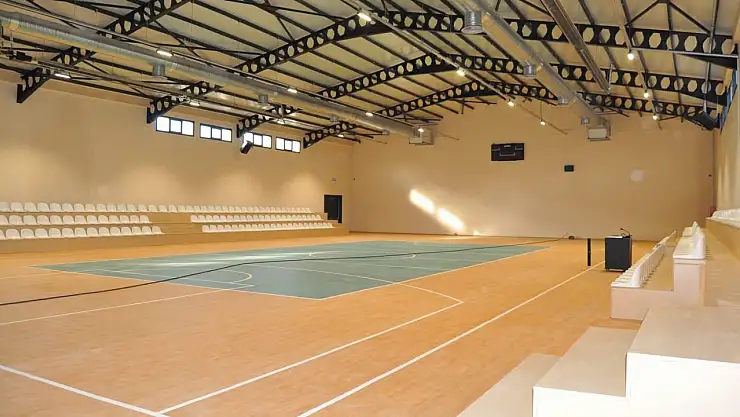 Torbalı Anadolu İmam Hatip Lisesi'ne Yeni Kapalı Spor Salonu