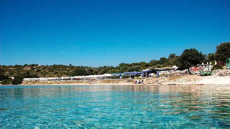 Çeşme'nin en popüler plajları neresidir?