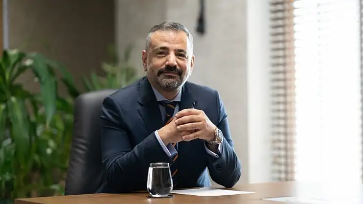 CHP İzmir İl Başkanı Şenol Aslanoğlu Gözaltına Alındı: İzmir Büyükşehir Belediyesi'ne Operasyon