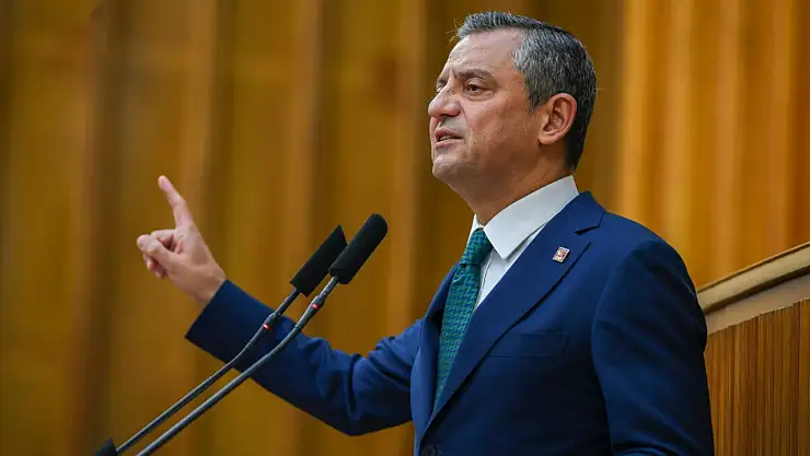 CHP Lideri Özgür Özel İzmir'de: Başkanlar Zirvesi Başlıyor