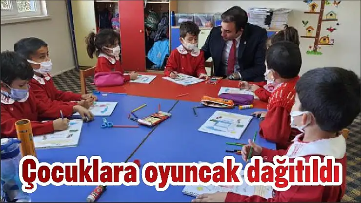 Çocuklara oyuncak dağıtıldı