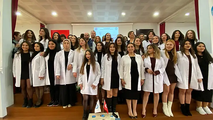 Ege Üniversitesi Ödemiş Sağlık Bilimleri Fakültesi'nde  Beyaz Önlük Heyecanı
