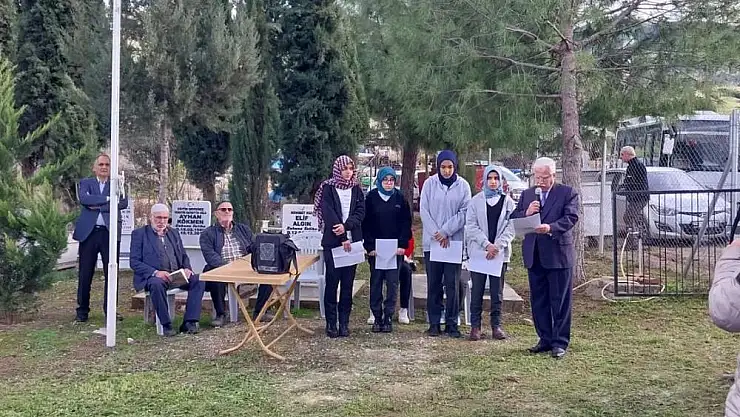 EĞİTİM CAMİASININ ACI KAYBI AYHAN ÖĞRETMEN MEZARI BAŞINDA ANILDI