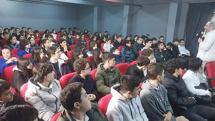 EĞİTİMCİ YAZAR AHMET AKAY AZAK OKULUMUZU ZİYARET ETTİ