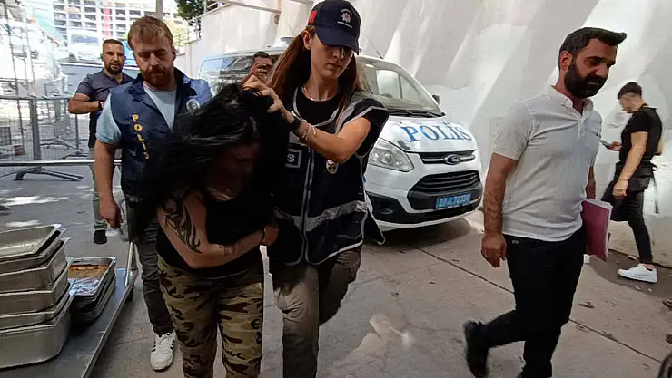 Erkek arkadaşını bıçaklayarak öldüren kadın tutuklandı