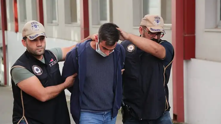 FETÖ'den 6 yıl 3 ay hapis cezasıyla aranan eski komiser yakalandı