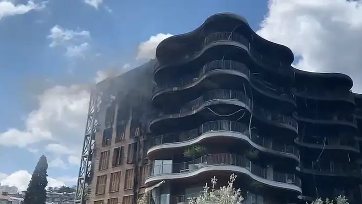 Folkart evlerinde alevler tekrar yükseldi