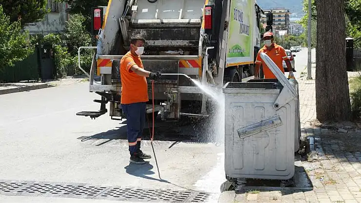 Gaziemir'de temizlik operasyonu