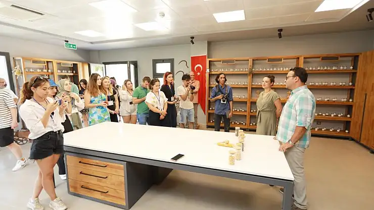 Genç gazeteciler ile ustalar buluştu