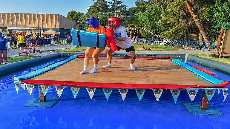Gençler İzmir Enternasyonal Fuarı'nı çok sevdi