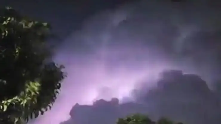 İstanbul’da elektrik fırtınası koptu