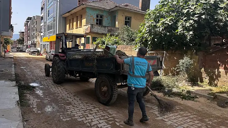 İstiklal Mahallesi'nde Genel Temizlik Çalışması Başladı