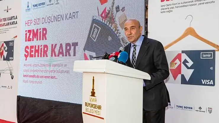 İzmir Büyük Şehir Belediyesi velini ve öğrencinin yanında