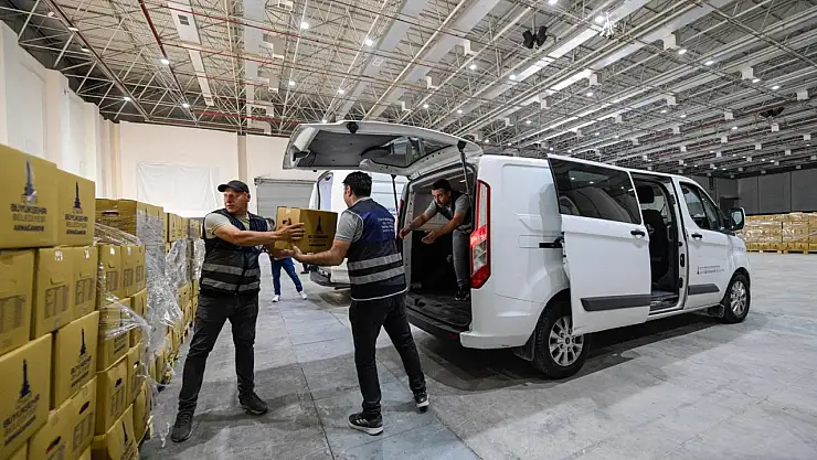 İzmir Büyükşehir Belediyesi'nden 50 Bin Aileye Gıda Yardımı: Dayanışma ve Paylaşma Mesajı