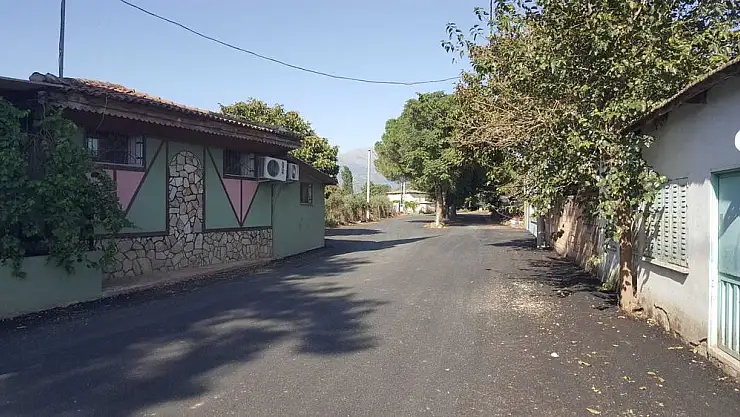 İzmir Büyükşehir Belediyesi’nden asfalt hamlesi sürüyor