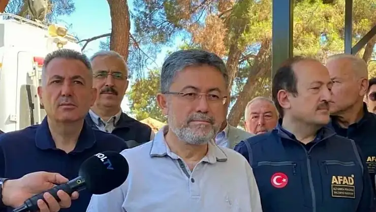 İzmir'deki orman yangınlarında 21 Kişi Etkilendi: 4 köy ve 2 mahalle tahliye edildi