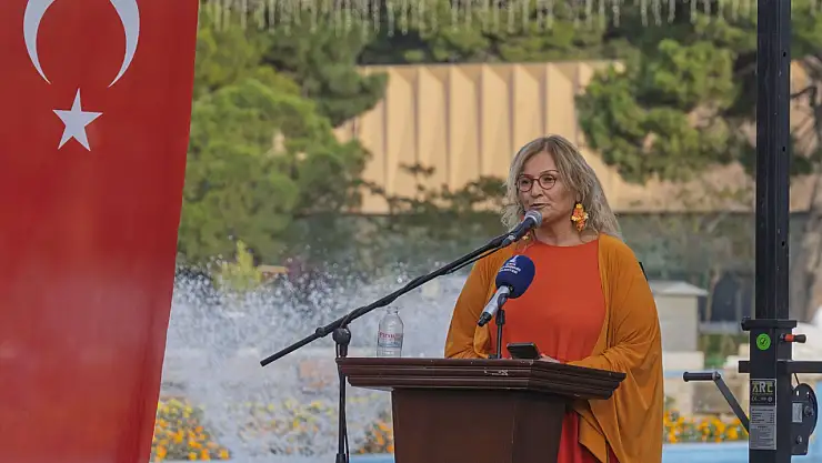 İzmir'den Dünyaya Güçlü Mesaj: 'Buradayım, İyiyim'