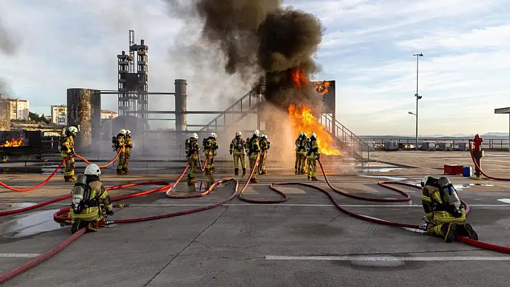 İzmir İtfaiyesi'ne 139 Yeni Nefer: 'Bu şehir artık size emanet'