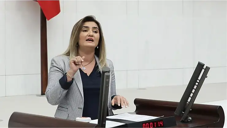 'İzmir Katip Çelebi Üniversitesi'nde adrese teslim yemek ihalesi!'