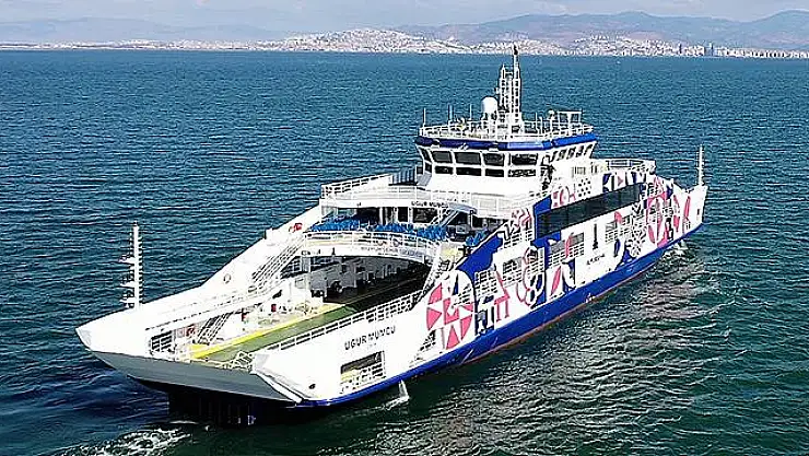 İzmir-Midilli seferleri sezonu dostluk mesajlarıyla kapattı