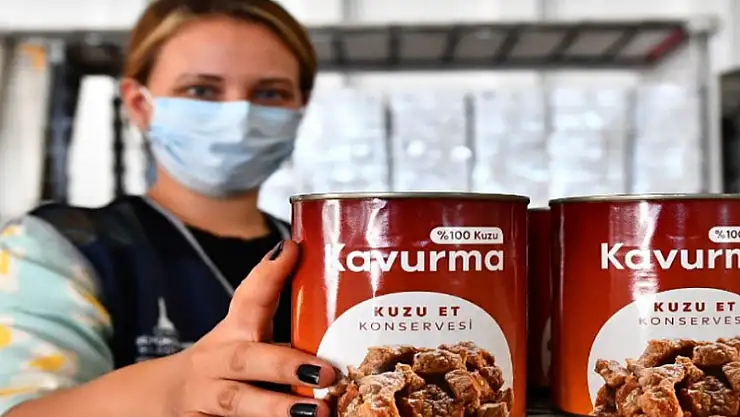 İzmir'de 77 bin haneye bayram desteği