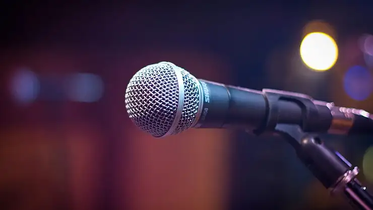 İzmir’de müzik yayını saatleri yeniden düzenlendi