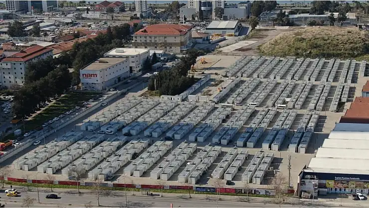 İZMİR’İN KONTEYNER KENTİ DEPREMZEDELERE AÇILACAK