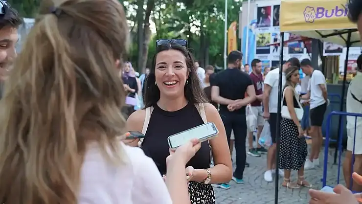 İzmirli Gençlere Sanat Kapıları Açılıyor: 'Genç Bilet' Başvuruları Başlıyor!